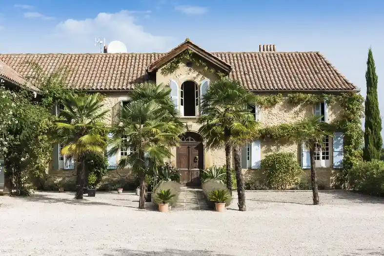 Tutto quello che devi sapere per cercare e vendere immobili su casa.it